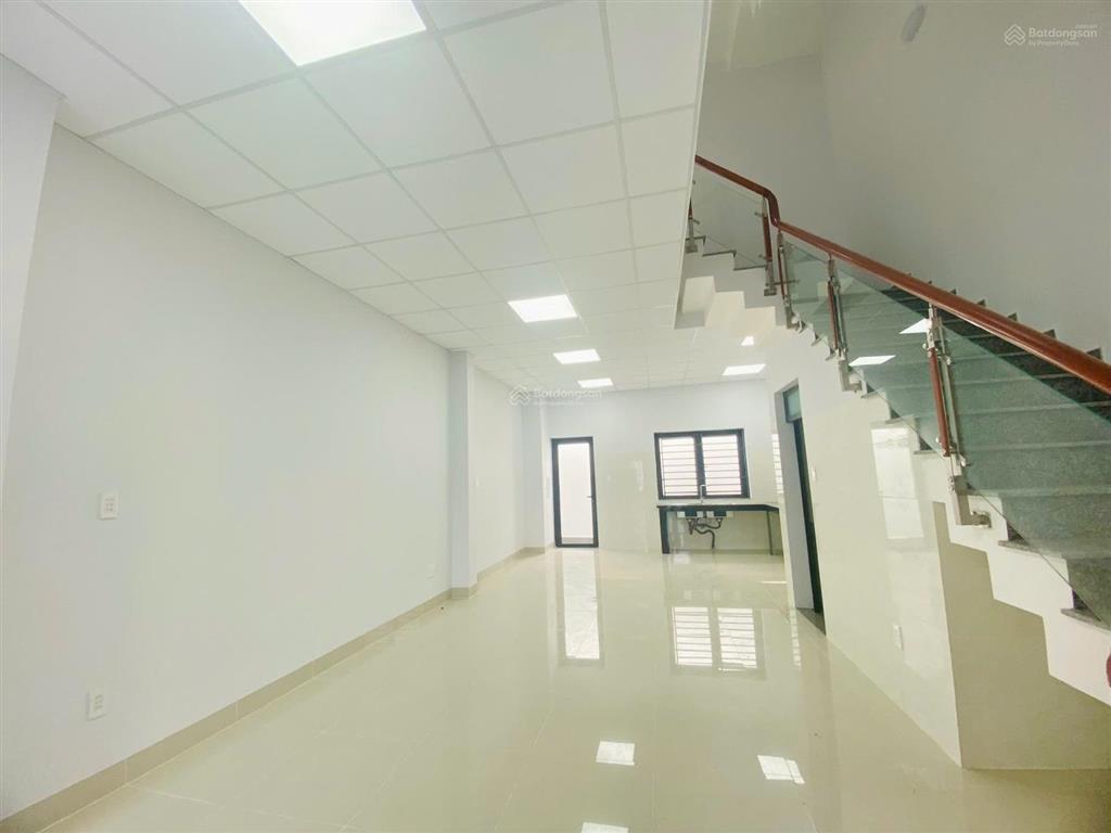20 triệu/tháng  nhà đẹp 1 trệt 3 lầu kdc tín nghĩa  p. quang vinh