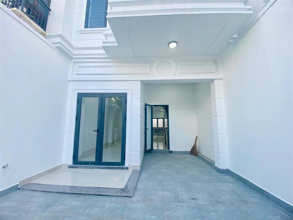 20 triệu/tháng  nhà đẹp 1 trệt 3 lầu kdc tín nghĩa  p. quang vinh