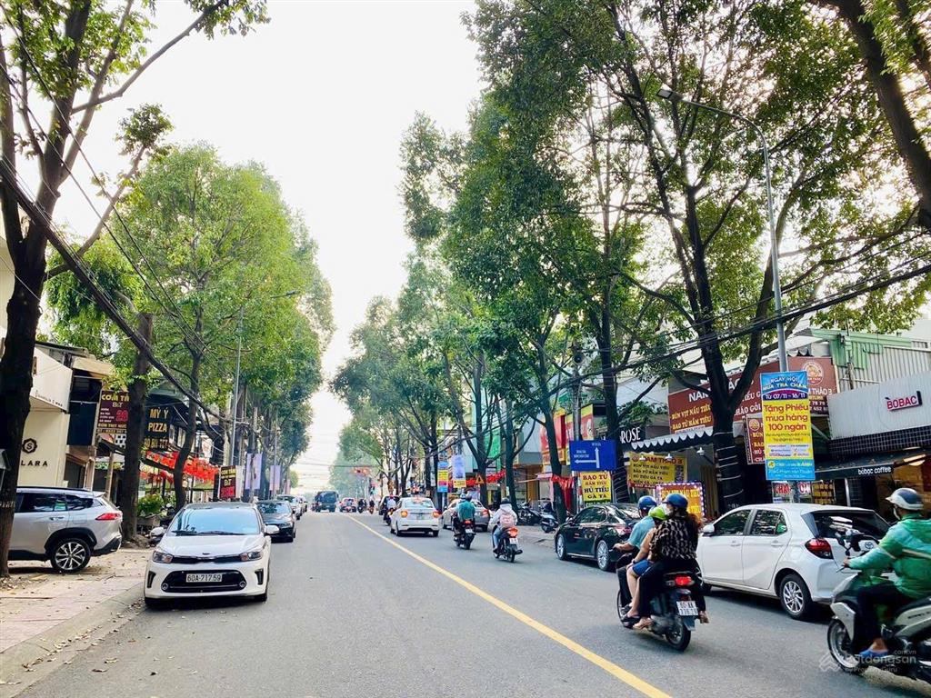 Giá thuê 30tr/tháng  nhà 1 trệt lầu mặt tiền đường dương tử giang  ngay vincom biên hòa