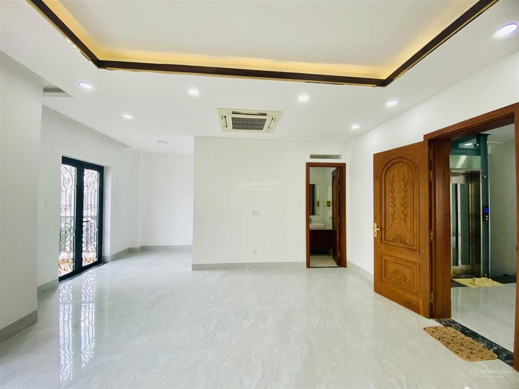 25 triệu/tháng  căn biệt thự 1 trệt 2 lầu có thang máy, sẵn máy lạnh  tp. biên hòa