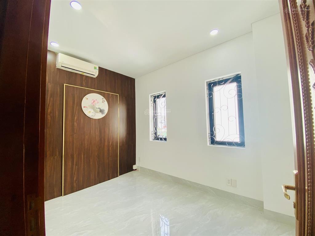 25 triệu/tháng  căn biệt thự 1 trệt 2 lầu có thang máy, sẵn máy lạnh  tp. biên hòa