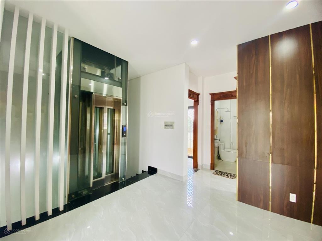 25 triệu/tháng  căn biệt thự 1 trệt 2 lầu có thang máy, sẵn máy lạnh  tp. biên hòa