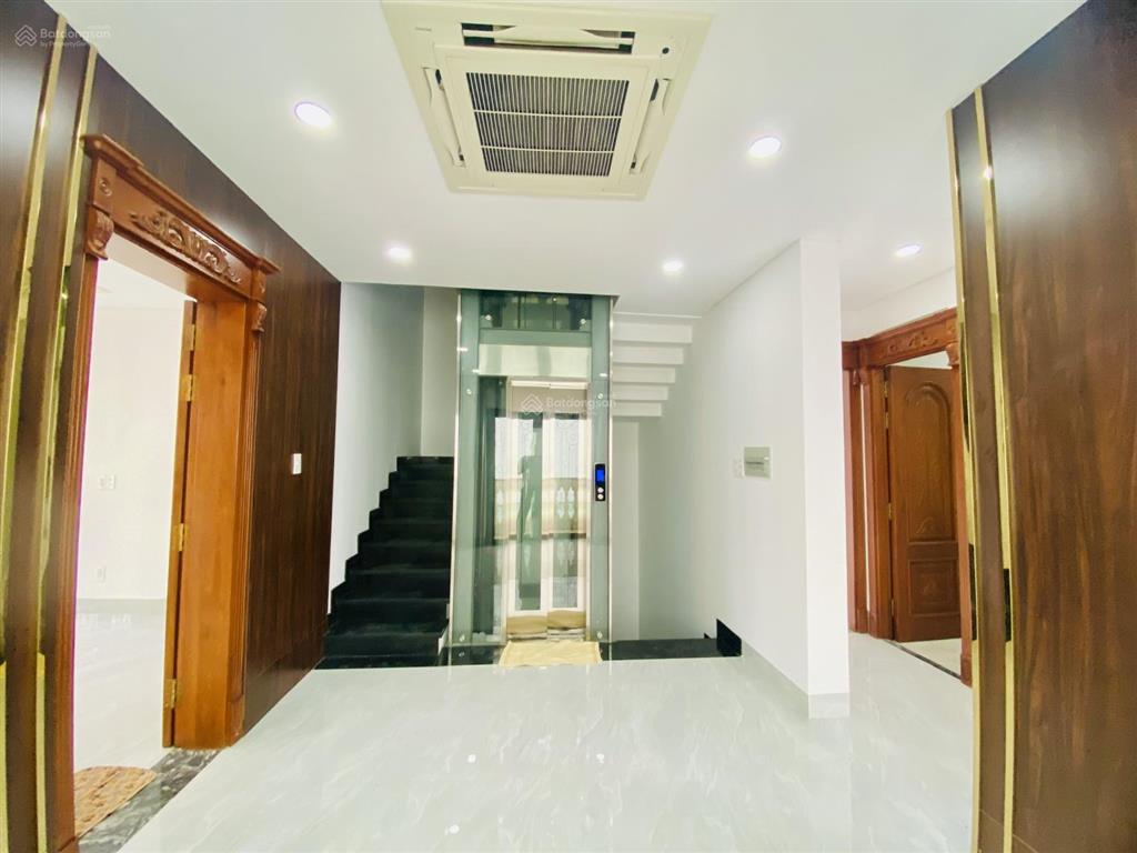 25 triệu/tháng  căn biệt thự 1 trệt 2 lầu có thang máy, sẵn máy lạnh  tp. biên hòa