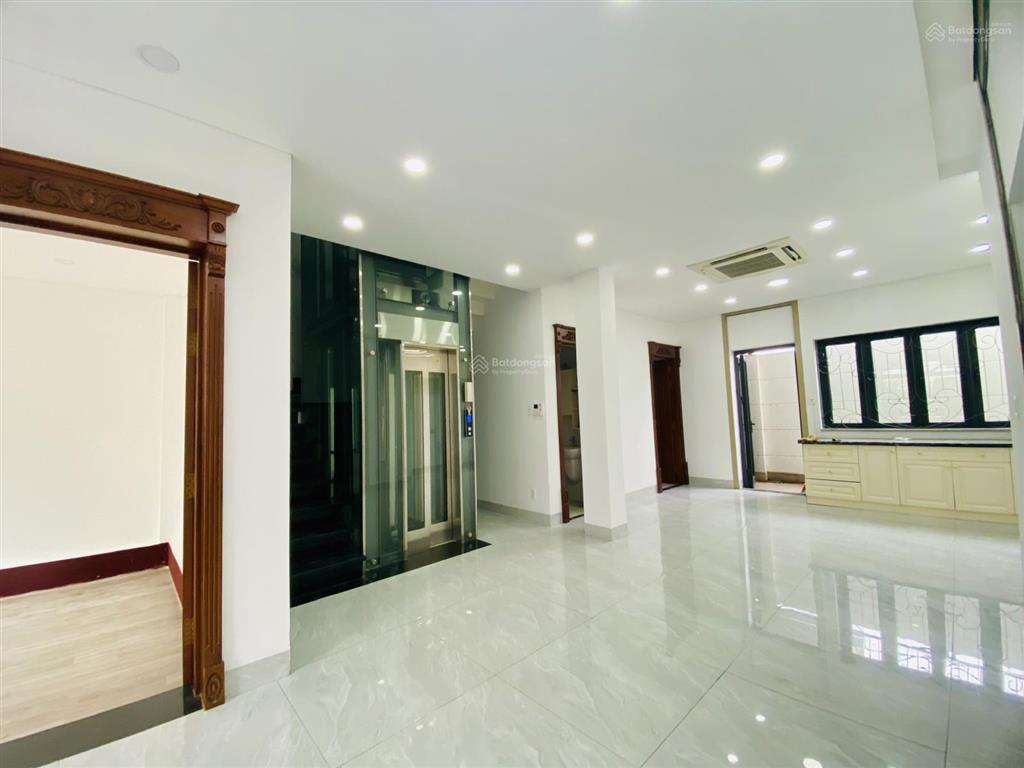 25 triệu/tháng  căn biệt thự 1 trệt 2 lầu có thang máy, sẵn máy lạnh  tp. biên hòa