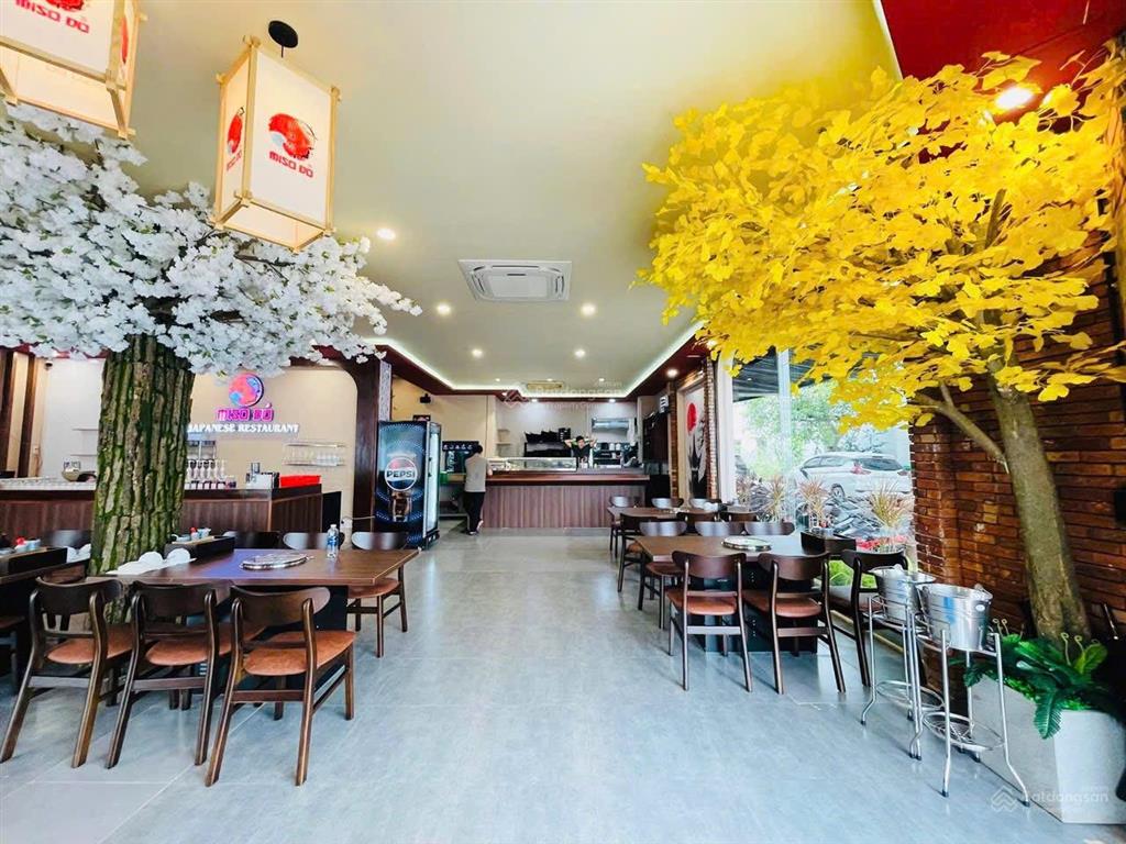 Giá thuê 50tr/tháng  cho thuê 2 căn nhà liền kề góc 2 mặt tiền đường n1 kdc d2d đường võ thị sáu