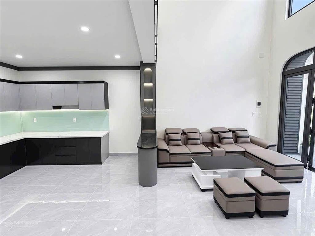 3,7 tỷ  bán căn nhà 1 trệt 1 lầu hiện đại ngay công viên biên hùng  p. trấn biên
