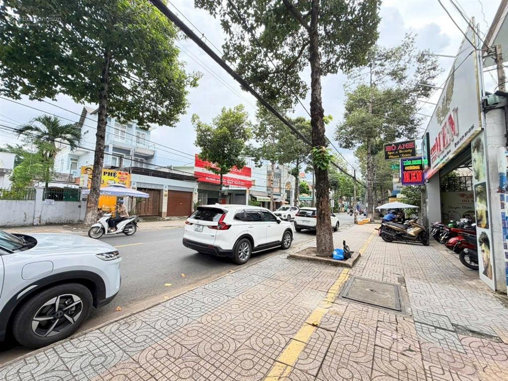 14,2 tỷ  bán căn nhà góc 2 mặt tiền đường trương định ngang 6,4m  p. tam hiệp