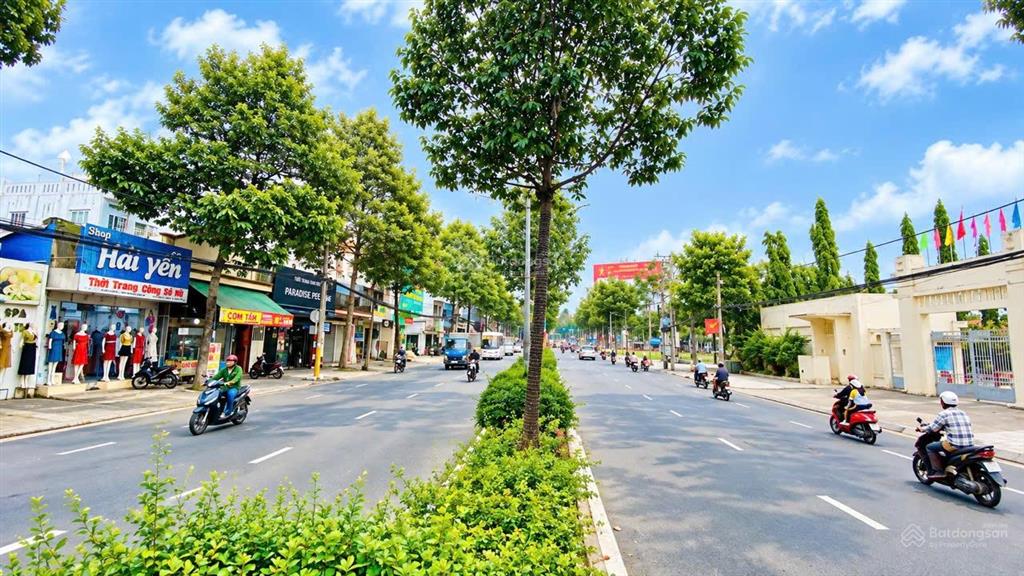 13,9 tỷ  bán lô đất 6m mặt tiền nguyễn ái quốc đối diện công viên b5 dương tử giang  p. tân phong