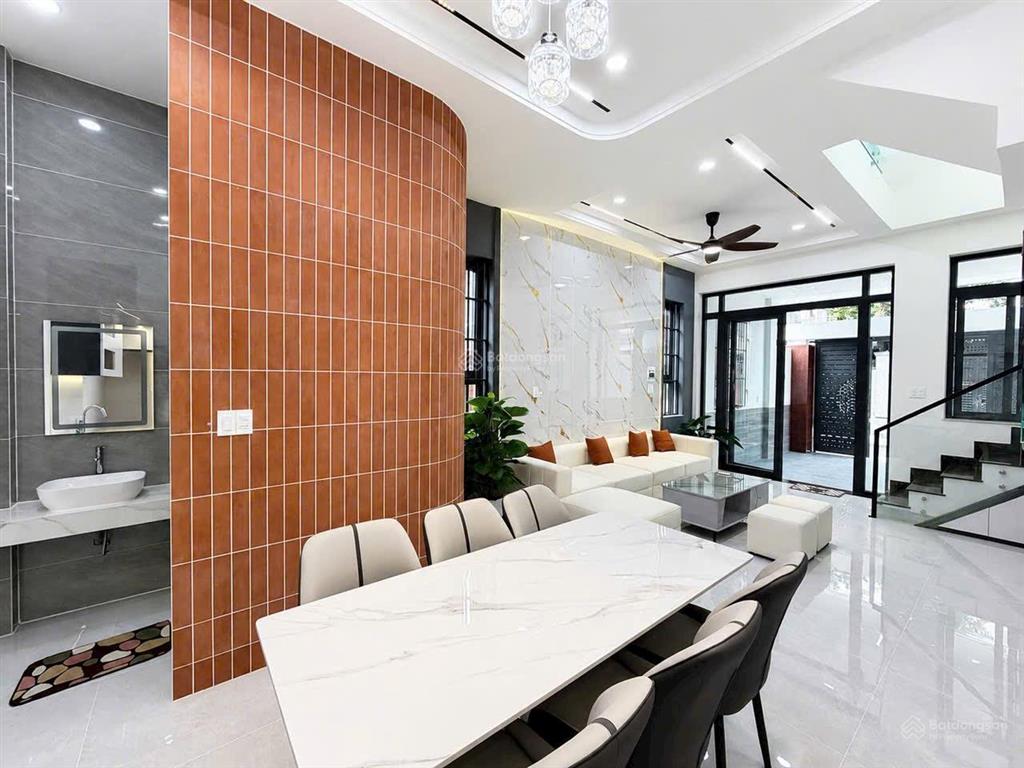 4,75 tỷ  bán nhà phố thiết kế hiện đại 1 trệt 2 lầu góc 2 mặt tiền ngay chợ phú thọ  trảng dài
