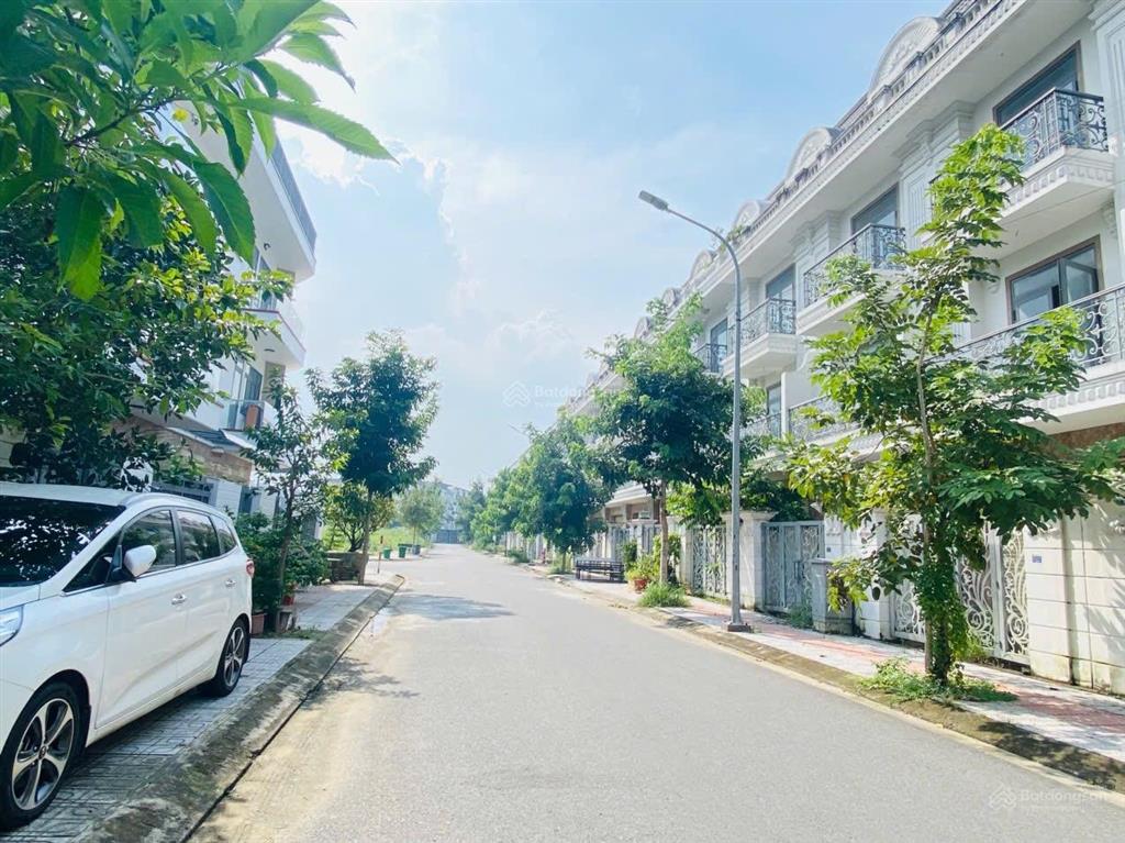 5,5 tỷ  bán căn nhà phố 1 trệt 3 lầu đường f2 khu dân cư bửu long 3  đã có sổ