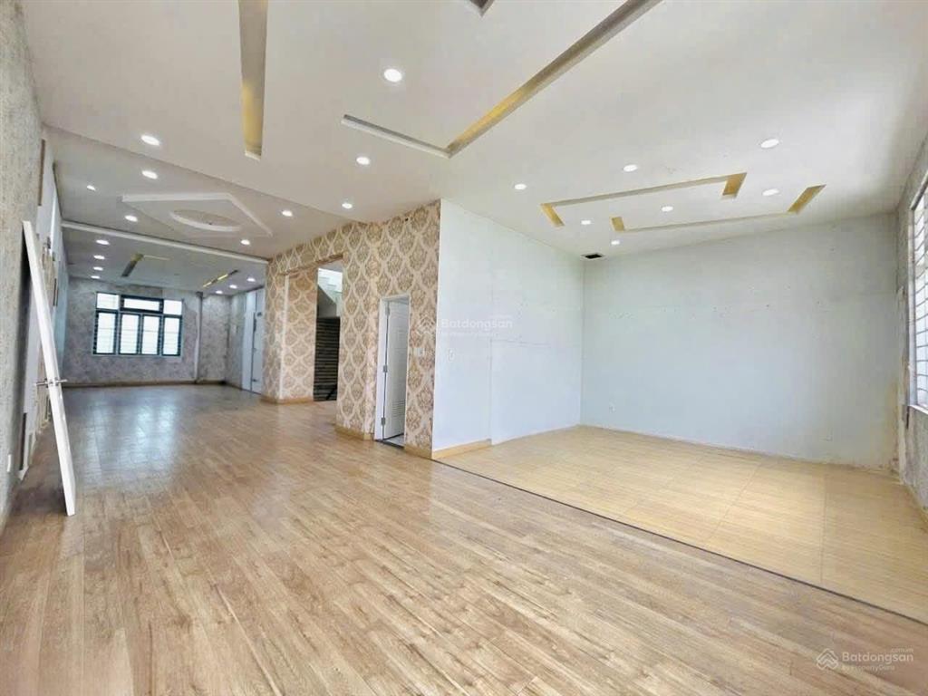 35 tỷ  bán tòa nhà 6 tầng mặt tiền đường trương định  p. tam hiệp  có thang máy