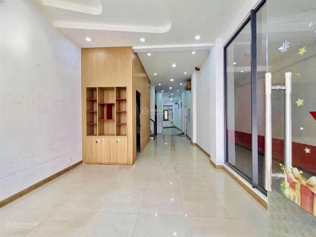 35 tỷ  bán tòa nhà 6 tầng mặt tiền đường trương định  p. tam hiệp  có thang máy