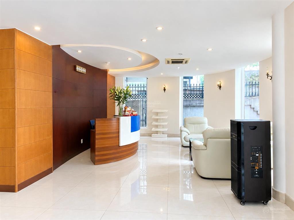 250tr/tháng  cho thuê căn biệt thự siêu vip 1 hầm 4 lầu mặt tiền đường võ thị sáu  p. trấn biên