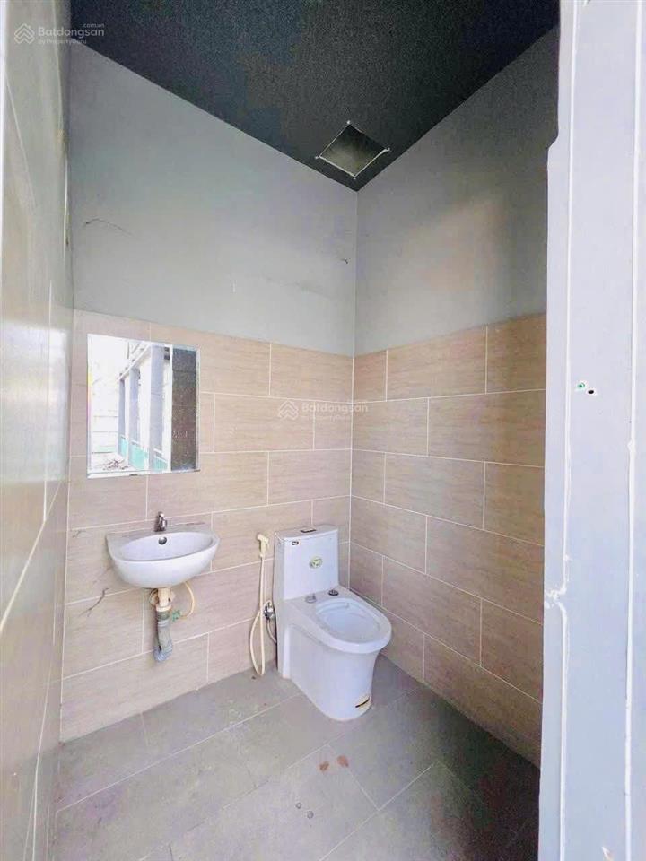 50 triệu/tháng  mặt bằng 260m2 ngang 9m gần vòng xoay biên hùng