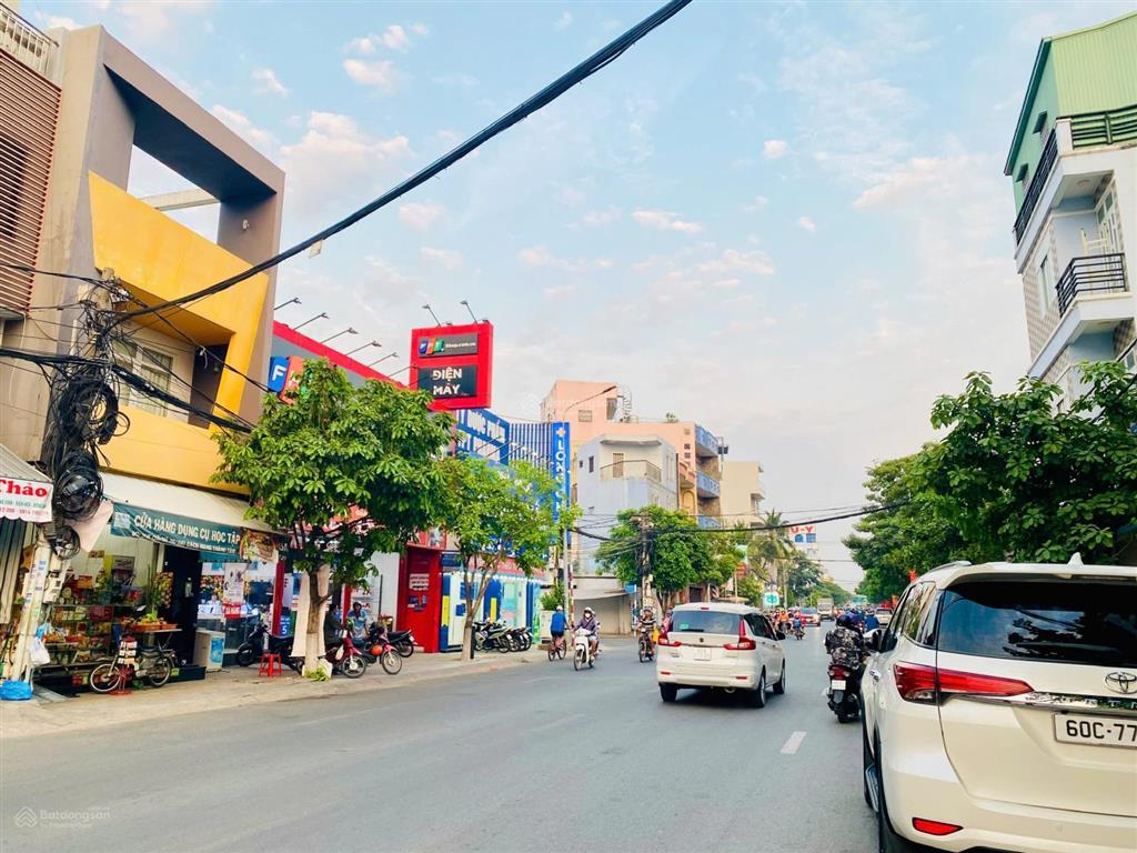79tr/m2  bán 822m2 đất mặt tiền đường cách mạng tháng 8  p. trấn biên