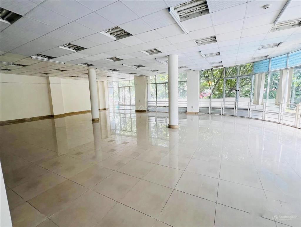 45 triệu/tháng  nhà 1 trệt 1 lầu ngang 15m đường nguyễn ái quốc  500m2 sàn  gần chung cư a6a7