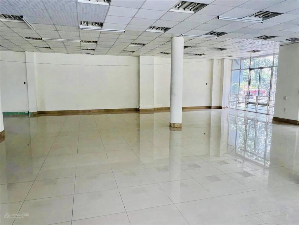 45 triệu/tháng  nhà 1 trệt 1 lầu ngang 15m đường nguyễn ái quốc  500m2 sàn  gần chung cư a6a7