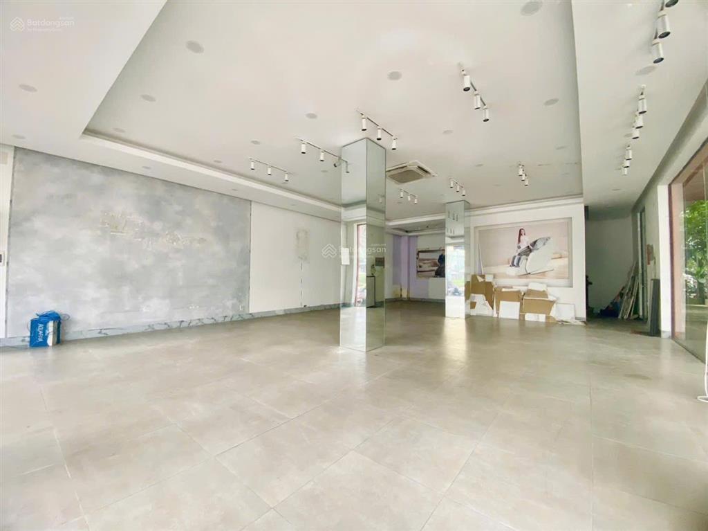 40 triệu/tháng  cho thuê mặt bằng góc 2 mặt tiền ngang 11 mét ngay bệnh viện nhi đồng nai