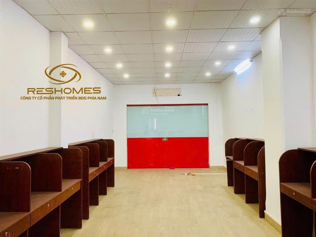 25 triệu/tháng  cho thuê nhà 1 hầm 5 lầu đường đồng khởi  ngay bệnh viện đồng nai
