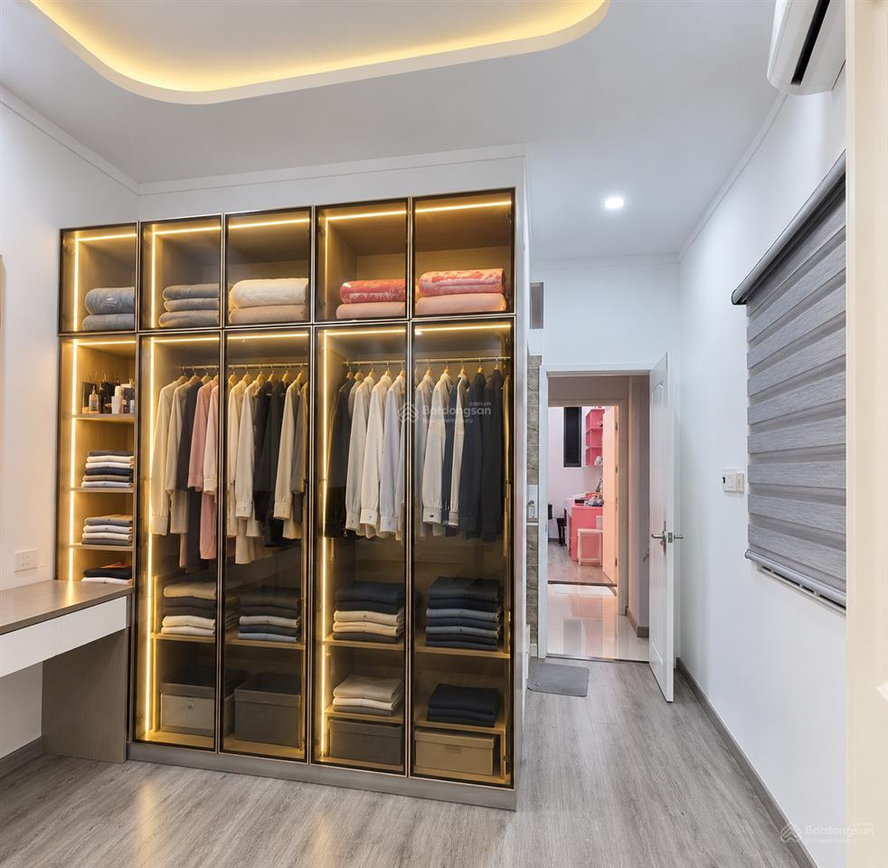 7,6 tỷ  bán căn nhà 1 trệt 2 lầu mặt tiền đường phạm văn thuận  p. tam hiệp  gần vincom biên hòa