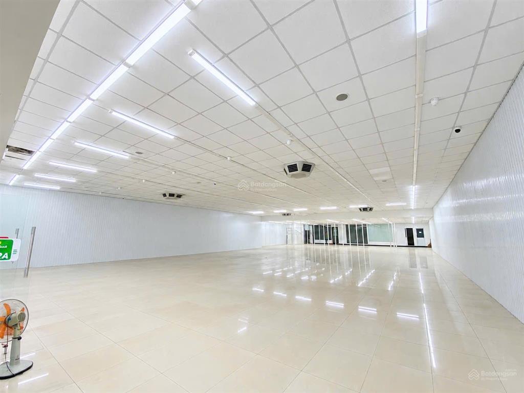 65 triệu/tháng  cho thuê mặt bằng đẹp 655m2 mét mặt tiền đường cách mạng tháng 8  p. trấn biên