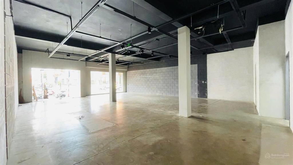 Cho thuê mặt bằng ngang 10m đường phạm văn thuận ngay co.opmart biên hòa