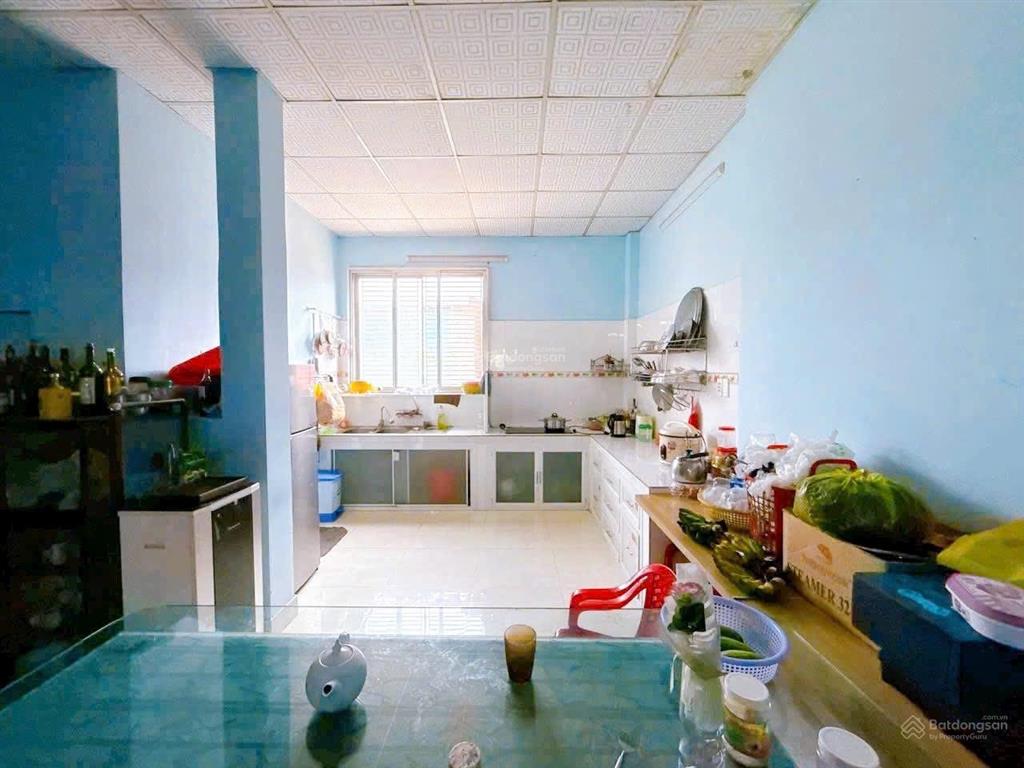 4,6 tỷ  bán căn nhà 1t1l ngay sát bệnh viện tw2  cách đường nguyễn ái quốc 50m  p. tân phong