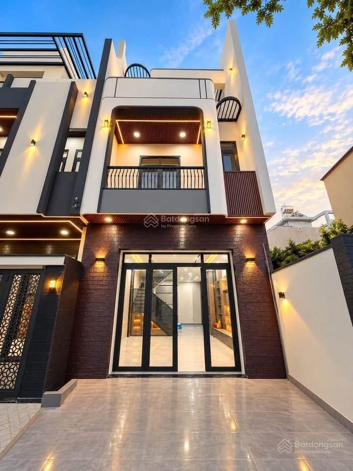 4,6 tỷ  bán căn nhà phố 1 trệt 2 lầu ngay đường nguyễn tri phương  gần chợ đồn  p. bửu hòa