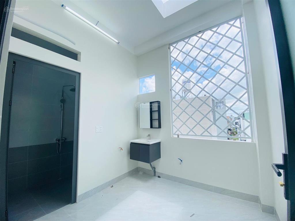 5,8 tỷ  bán căn nhà phố hiện đại 1 trệt 2 lầu đường n17 kdc bửu long  p. trấn biên