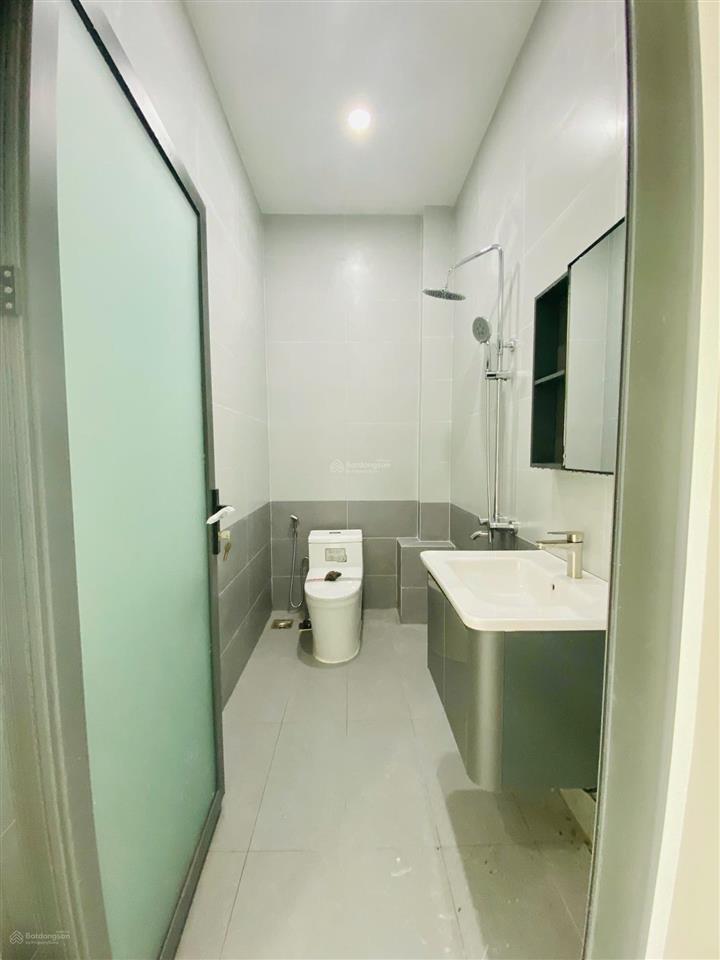 5,8 tỷ  bán căn nhà phố hiện đại 1 trệt 2 lầu đường n17 kdc bửu long  p. trấn biên