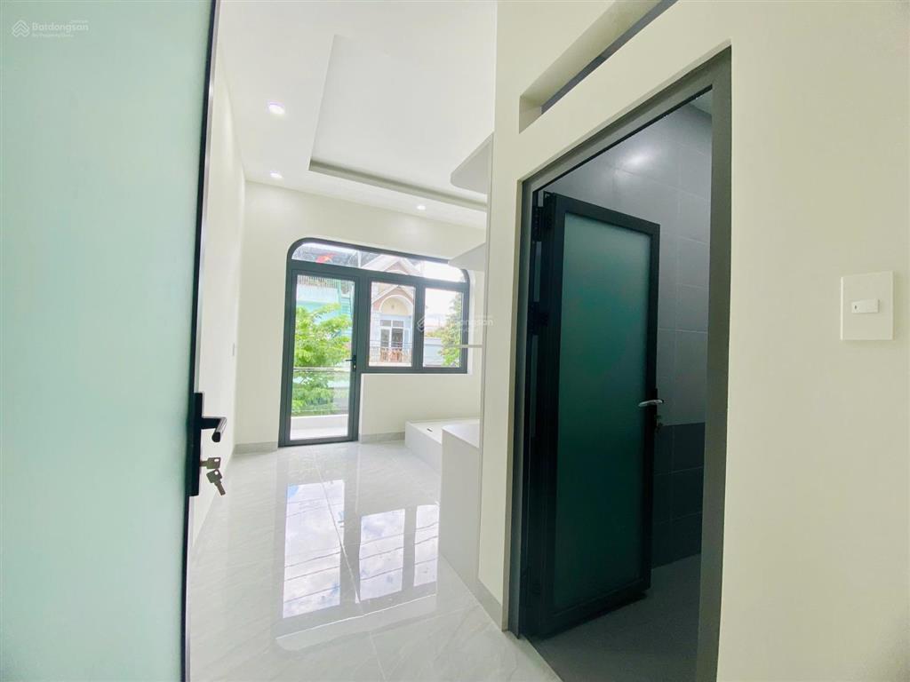 5,8 tỷ  bán căn nhà phố hiện đại 1 trệt 2 lầu đường n17 kdc bửu long  p. trấn biên