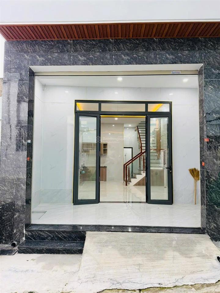 2,85 tỷ  bán nhà 1 trệt 1 lầu gần chung cư a6  a7 p. quang vinh