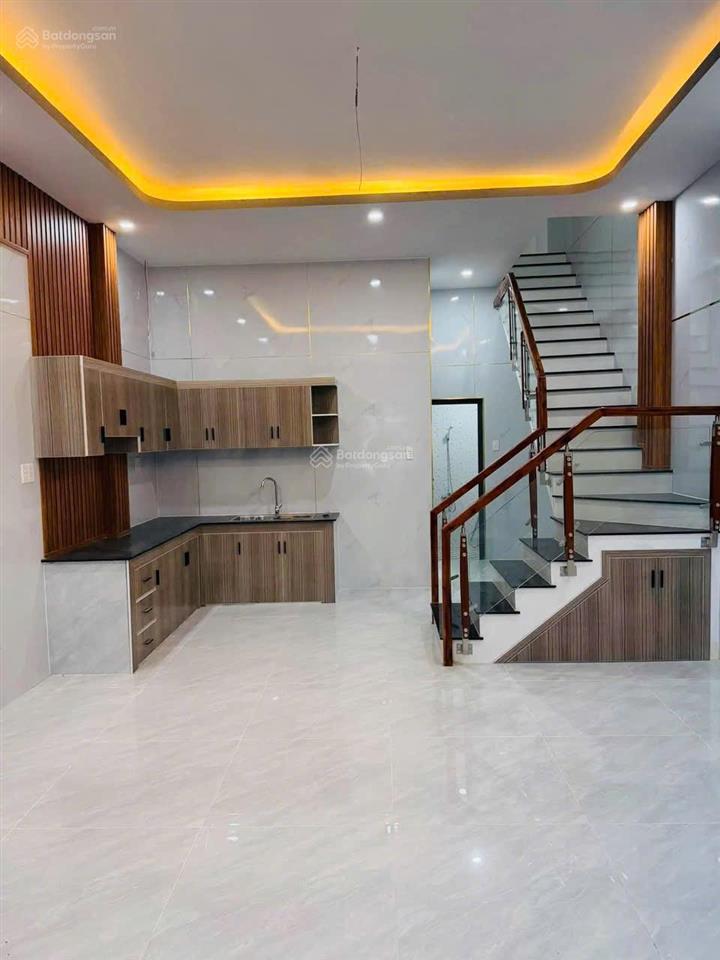 2,85 tỷ  bán nhà 1 trệt 1 lầu gần chung cư a6  a7 p. quang vinh