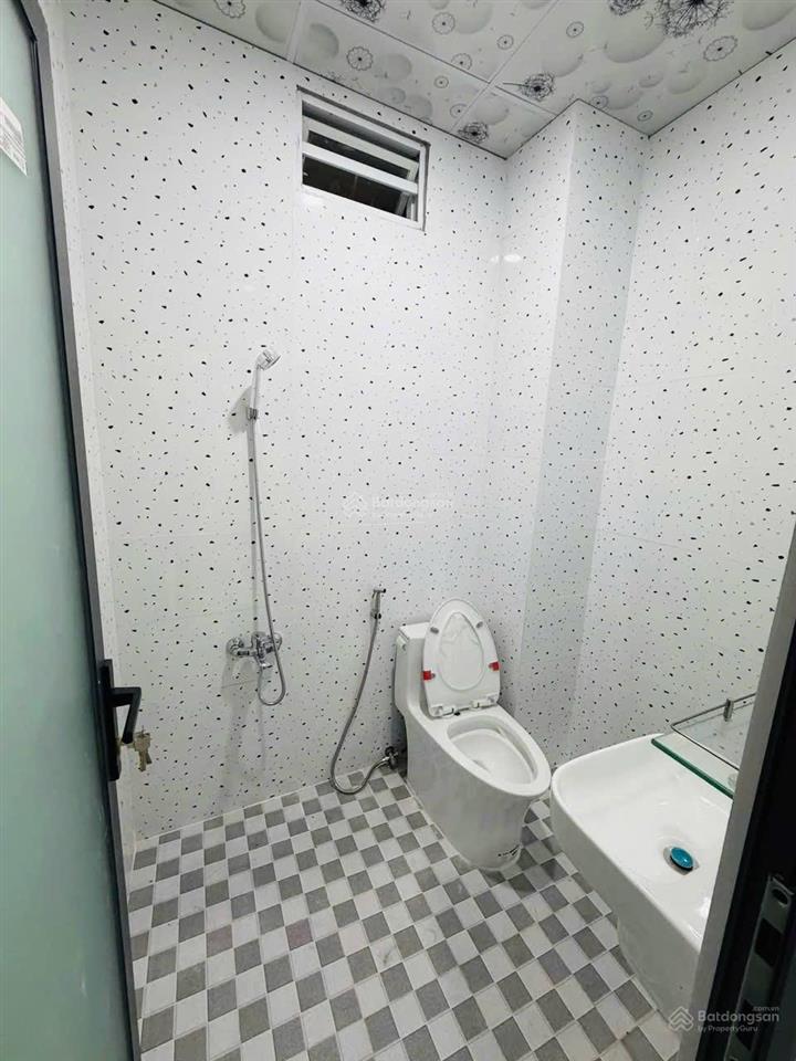 2,85 tỷ  bán nhà 1 trệt 1 lầu gần chung cư a6  a7 p. quang vinh