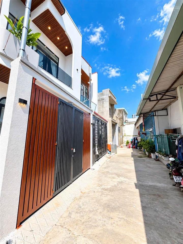 2,79 tỷ  bán nhà đẹp 1 trệt 1 lầu  khu phố 3 gần hành chính công trảng dài sổ riêng  thổ cư