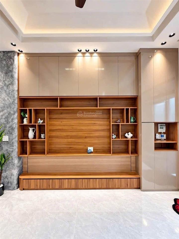 4 tỷ 250tr  bán căn nhà phố hiện đại 1 trệt 1 lầu  ngay hành chính công p. long bình (hố nai cũ)
