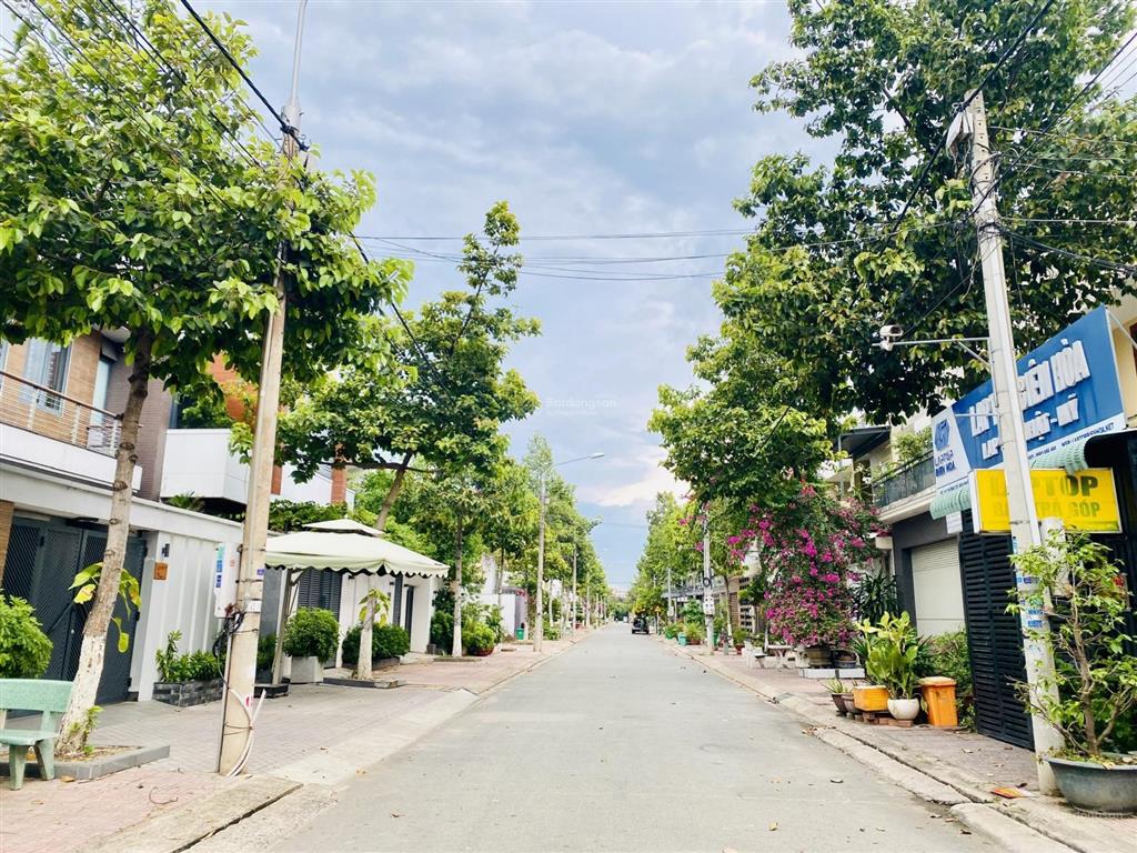 11,9 tỷ  bán căn biệt thự 1 trệt 1 lầu đường d2 kdc bửu long  ngay song ngữ lạc hồng