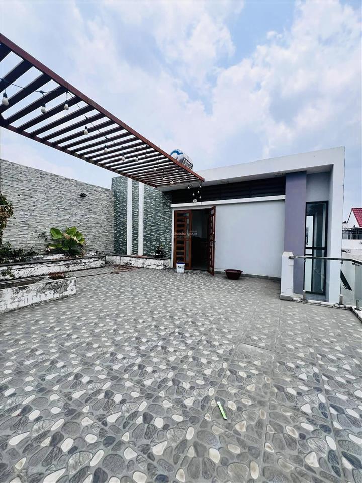 11,9 tỷ  bán căn biệt thự 1 trệt 1 lầu đường d2 kdc bửu long  ngay song ngữ lạc hồng