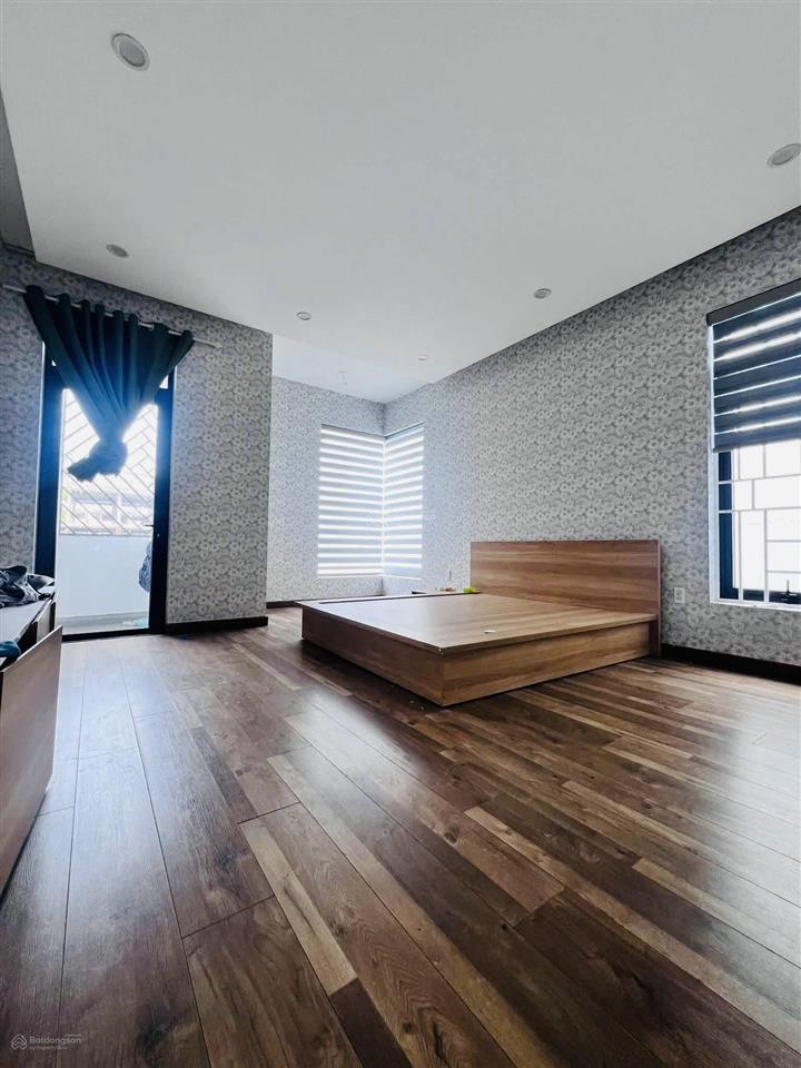 11,9 tỷ  bán căn biệt thự 1 trệt 1 lầu đường d2 kdc bửu long  ngay song ngữ lạc hồng