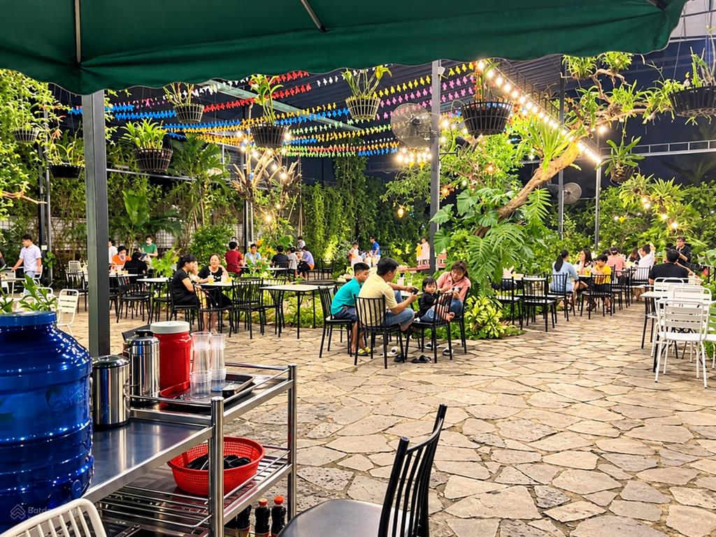 Cho thuê mặt bằng sân vườn 1600m2 ngay trung tâm khu d2d võ thị sáu  p. thống nhất