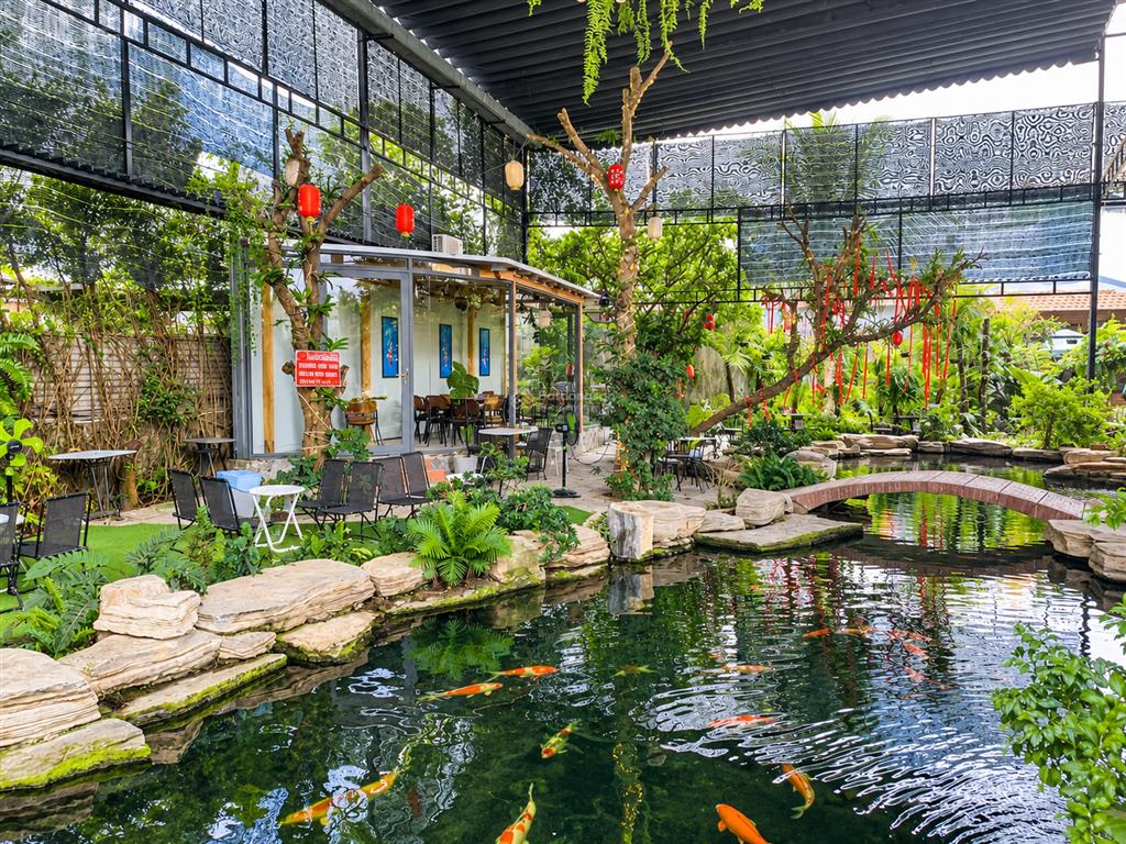 Cho thuê mặt bằng sân vườn 1600m2 ngay trung tâm khu d2d võ thị sáu  p. thống nhất