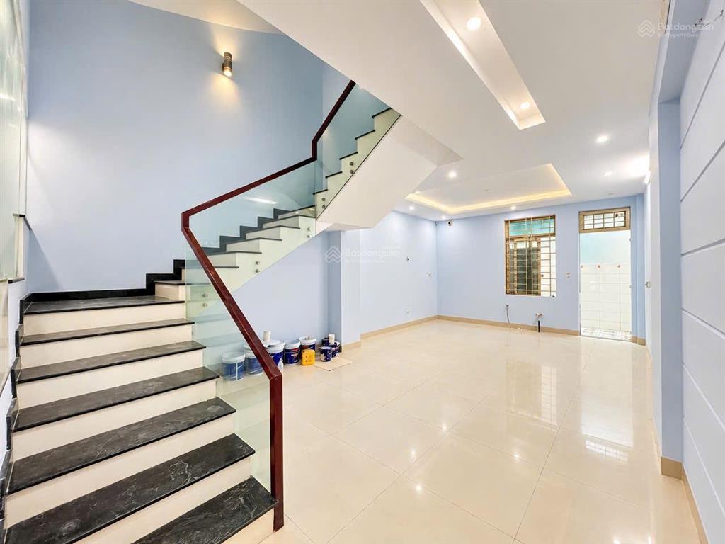 Cho thuê nhà đẹp 1 trệt 2 lầu đường n1 khu d2d võ thị sáu  p. thống nhất
