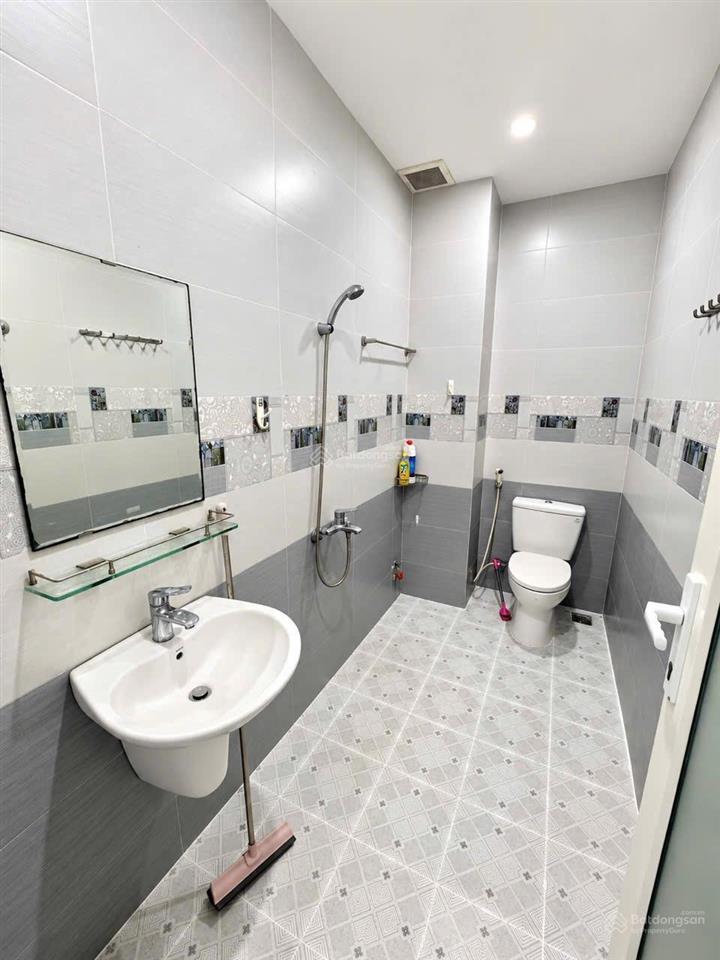 Cho thuê nhà đẹp 1 trệt 2 lầu đường n1 khu d2d võ thị sáu  p. thống nhất