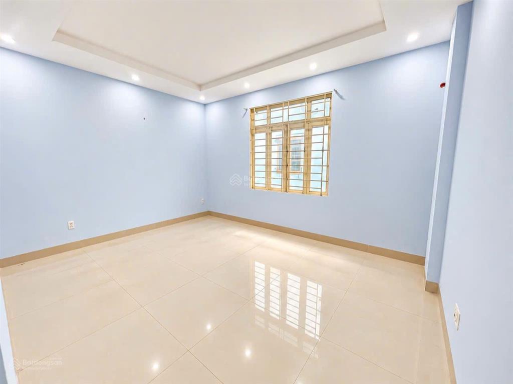 Cho thuê nhà đẹp 1 trệt 2 lầu đường n1 khu d2d võ thị sáu  p. thống nhất