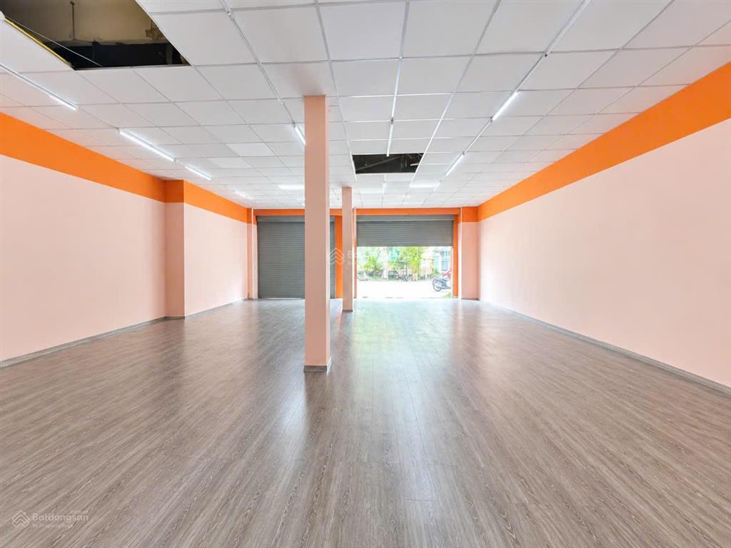 Cho thuê mặt bằng đẹp vị trí đắc địa đường cách mạng tháng 8  p. trấn biên