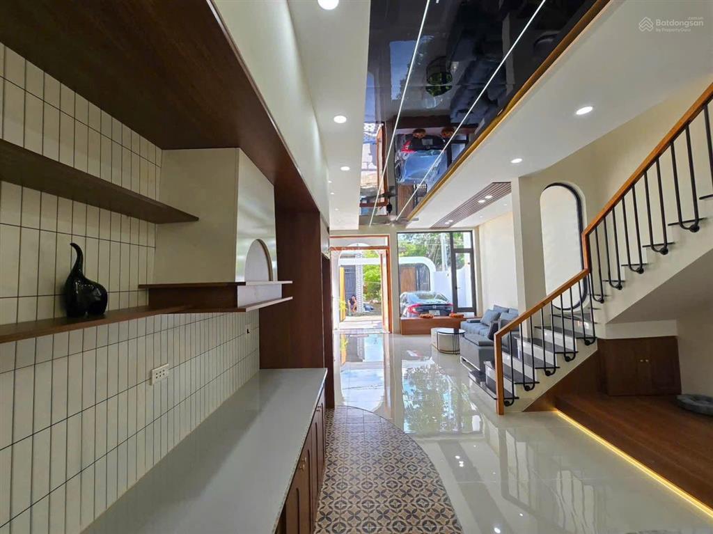 Bán căn nhà phố 1 trệt 1 lầu hiện đại ngay giáo xứ xuân trà p. hố nai  giá bán 3,55 tỷ