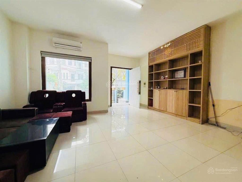 Cho thuê nhà nguyên căn 1 hầm 3 lầu đường d9 khu d2d võ thị sáu  p. thống nhất
