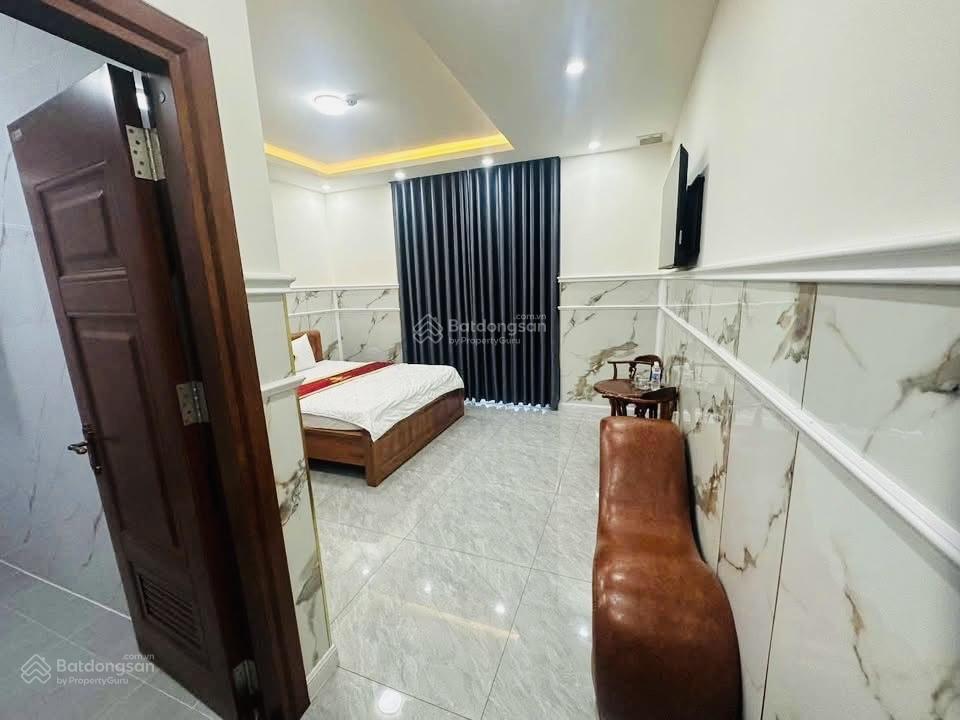 12 tỷ  bán khách sạn 4 tầng cực đẹp mặt tiền nguyễn thị tồn  p. biên hòa