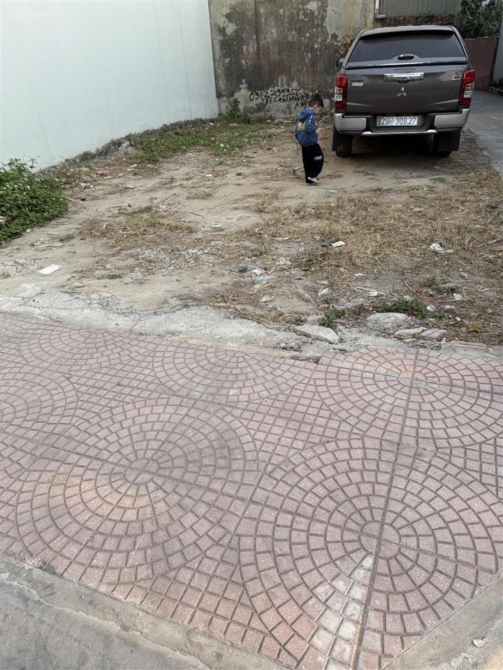 Đất mặt đường tả thanh oai  thanh trì.giá 6,6 tỷ có thương lượng.61,7m2 ô tô vào nhà  0968 613 ***