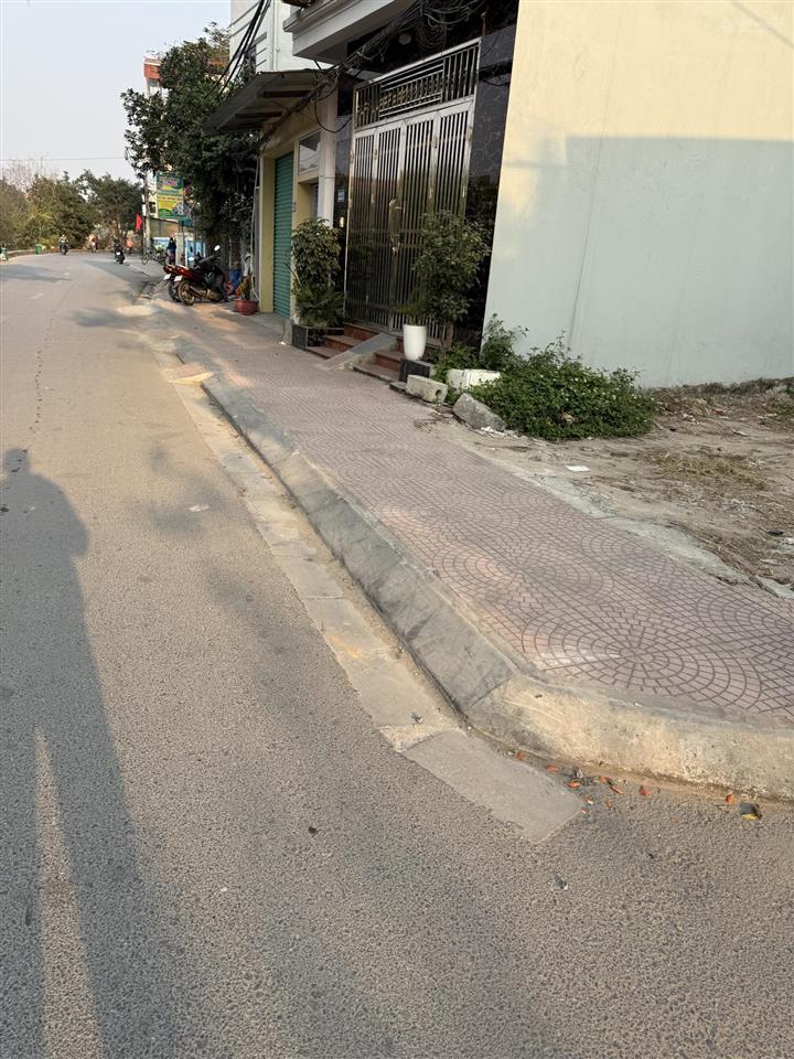 Đất mặt đường tả thanh oai  thanh trì.giá 6,6 tỷ có thương lượng.61,7m2 ô tô vào nhà  0968 613 ***